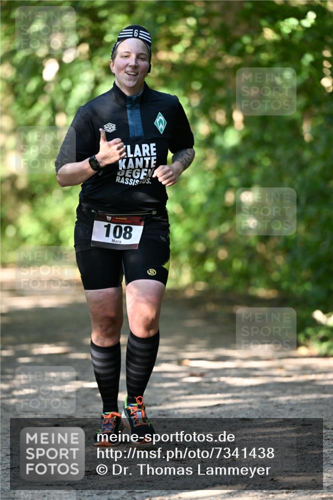 06.10.2024 - Bramfelder Halbmarathon 2024 Dr. Thomas Lammeyer http://msf.ph/oto/7341438 06.10.2024 10:49:30 Laufen 108, 57 meine-sportfotos.de