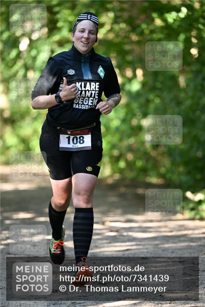 06.10.2024 - Bramfelder Halbmarathon 2024 Dr. Thomas Lammeyer http://msf.ph/oto/7341439 06.10.2024 10:49:30 Laufen 108 meine-sportfotos.de