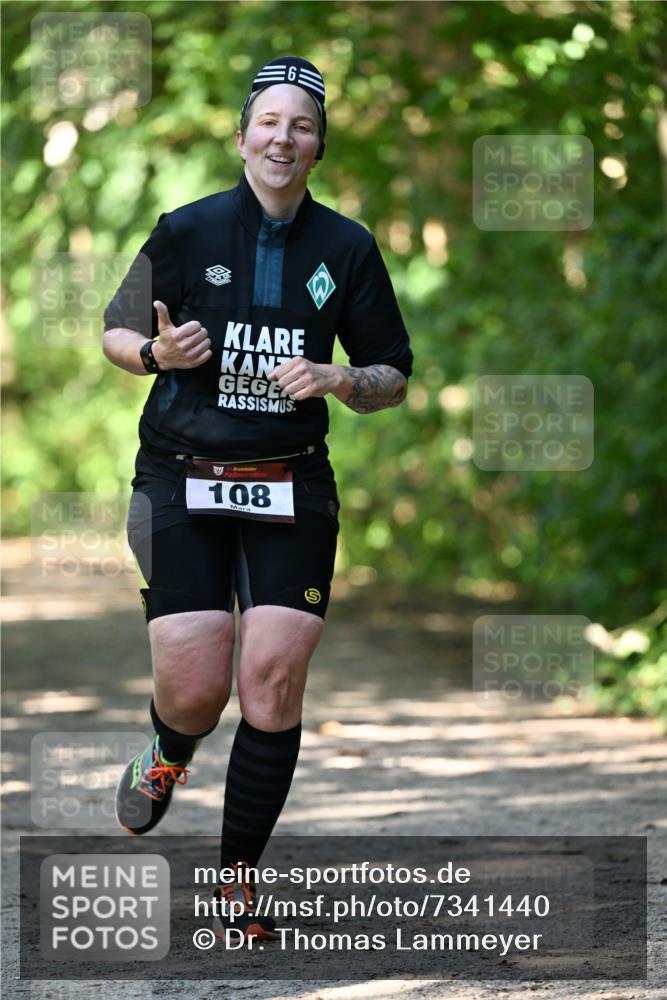 06.10.2024 - Bramfelder Halbmarathon 2024 Dr. Thomas Lammeyer http://msf.ph/oto/7341440 06.10.2024 10:49:30 Laufen 108 meine-sportfotos.de