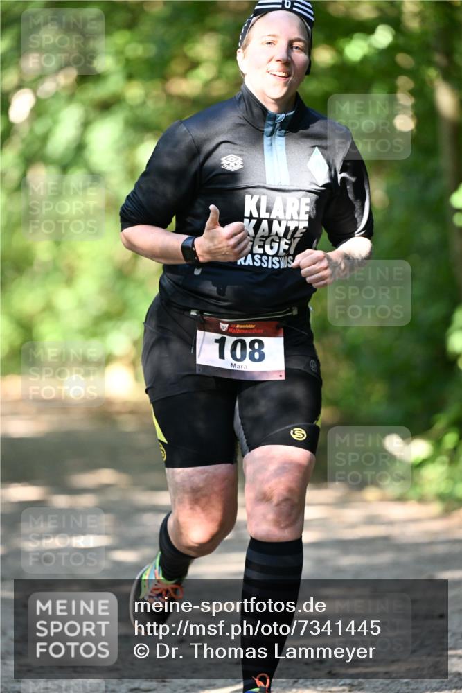 06.10.2024 - Bramfelder Halbmarathon 2024 Dr. Thomas Lammeyer http://msf.ph/oto/7341445 06.10.2024 10:49:30 Laufen 108 meine-sportfotos.de