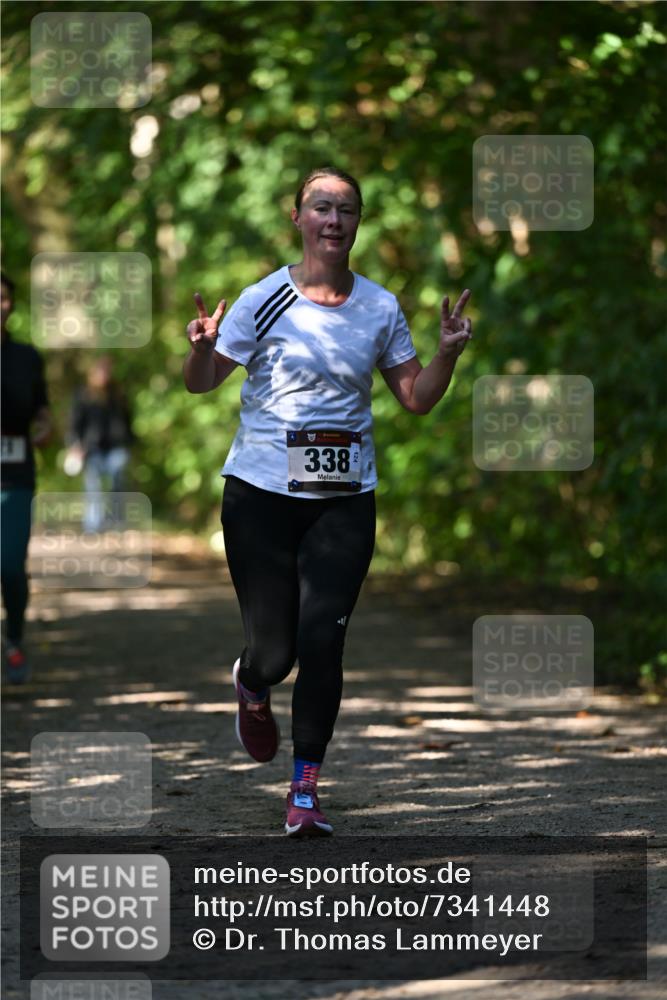06.10.2024 - Bramfelder Halbmarathon 2024 Dr. Thomas Lammeyer http://msf.ph/oto/7341448 06.10.2024 10:49:38 Laufen 338 meine-sportfotos.de