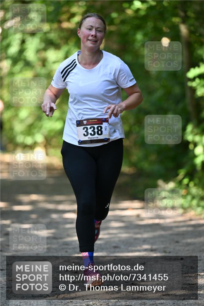 06.10.2024 - Bramfelder Halbmarathon 2024 Dr. Thomas Lammeyer http://msf.ph/oto/7341455 06.10.2024 10:49:38 Laufen 338, 124, 24 meine-sportfotos.de