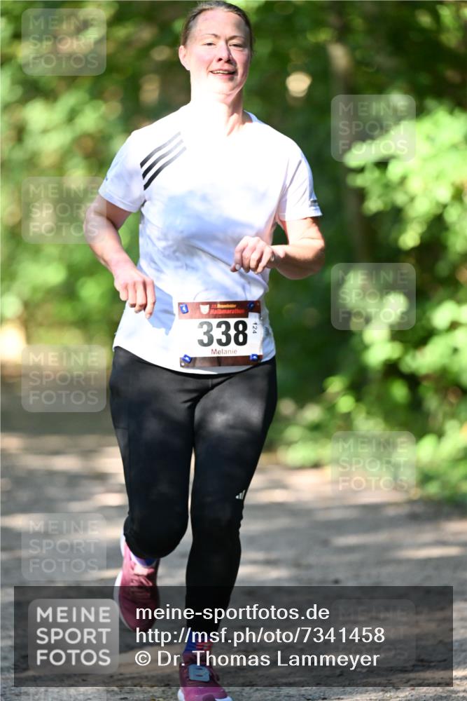 06.10.2024 - Bramfelder Halbmarathon 2024 Dr. Thomas Lammeyer http://msf.ph/oto/7341458 06.10.2024 10:49:39 Laufen 33, 338 meine-sportfotos.de