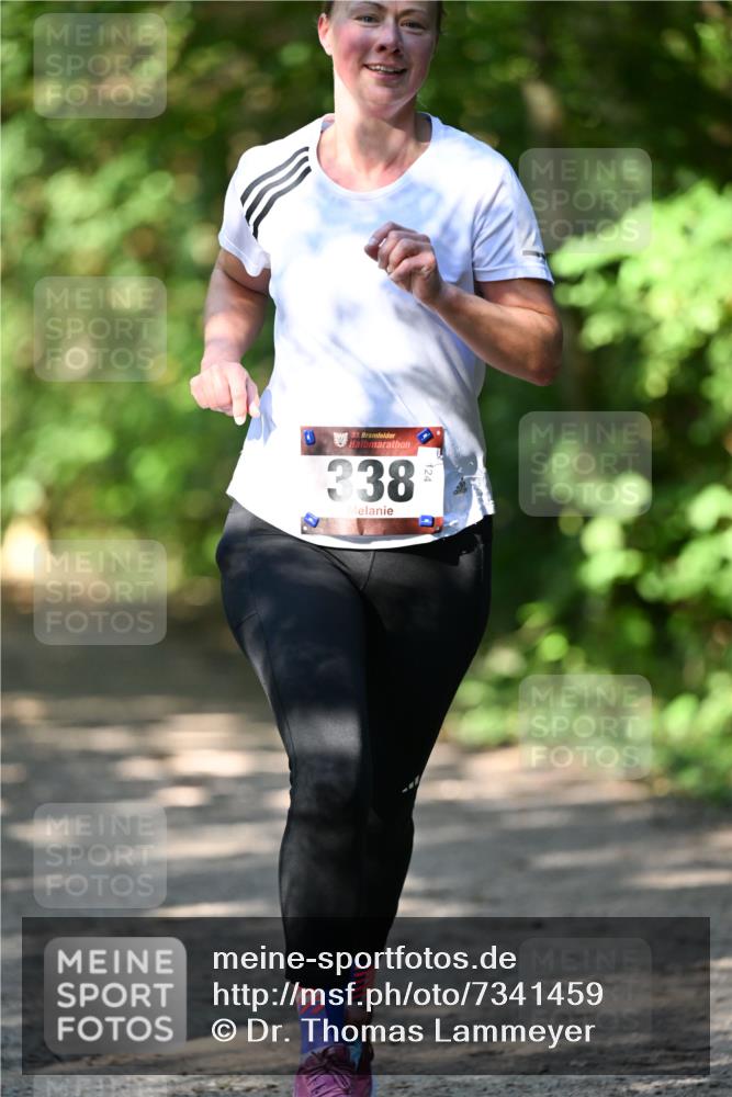 06.10.2024 - Bramfelder Halbmarathon 2024 Dr. Thomas Lammeyer http://msf.ph/oto/7341459 06.10.2024 10:49:39 Laufen 33, 338 meine-sportfotos.de