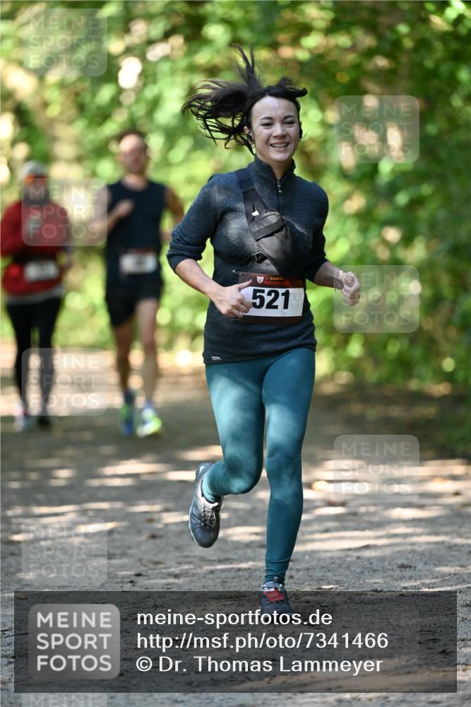 06.10.2024 - Bramfelder Halbmarathon 2024 Dr. Thomas Lammeyer http://msf.ph/oto/7341466 06.10.2024 10:49:41 Laufen 521 meine-sportfotos.de