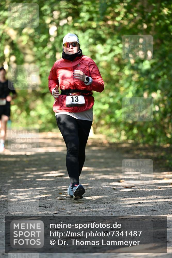 06.10.2024 - Bramfelder Halbmarathon 2024 Dr. Thomas Lammeyer http://msf.ph/oto/7341487 06.10.2024 10:49:45 Laufen 13 meine-sportfotos.de