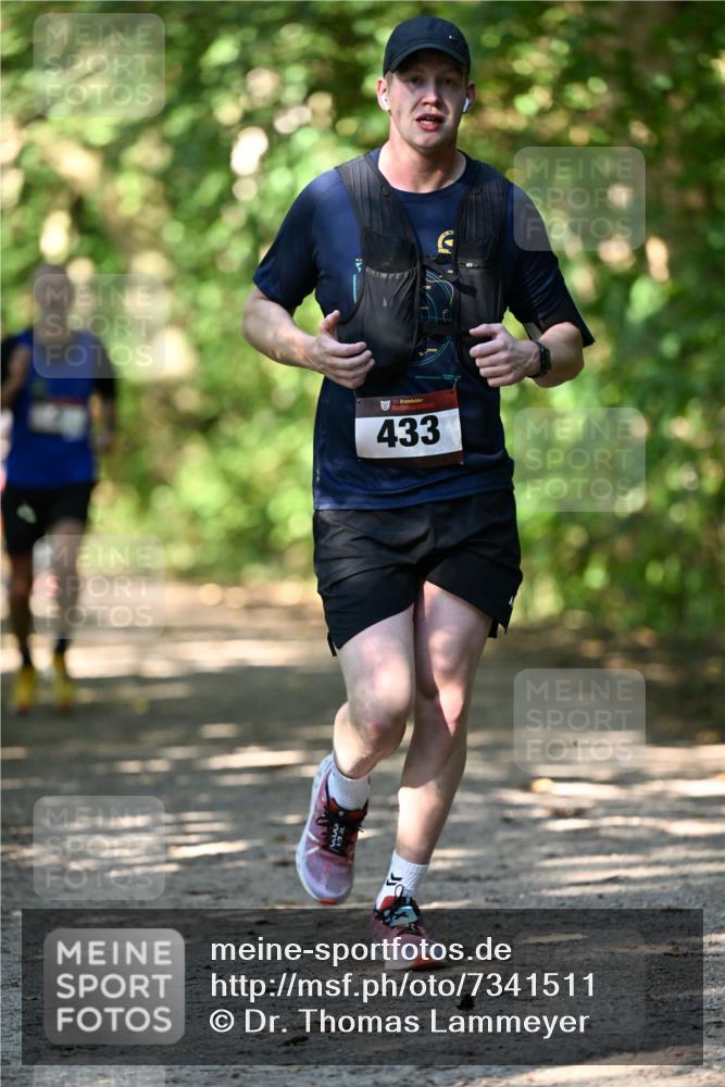 06.10.2024 - Bramfelder Halbmarathon 2024 Dr. Thomas Lammeyer http://msf.ph/oto/7341511 06.10.2024 10:49:52 Laufen 33, 433 meine-sportfotos.de