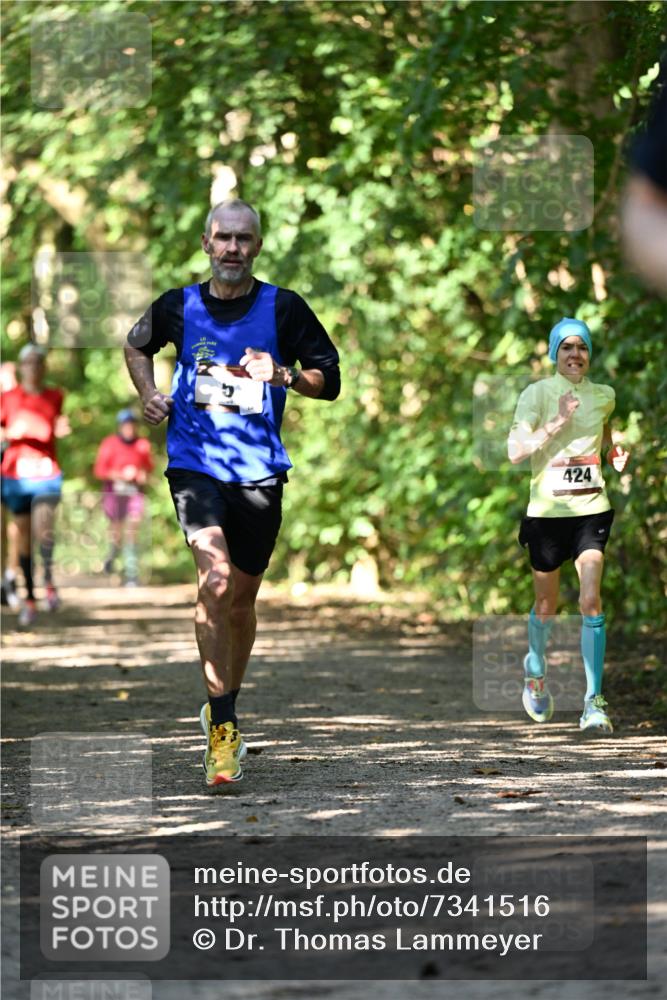 06.10.2024 - Bramfelder Halbmarathon 2024 Dr. Thomas Lammeyer http://msf.ph/oto/7341516 06.10.2024 10:49:53 Laufen 424 meine-sportfotos.de