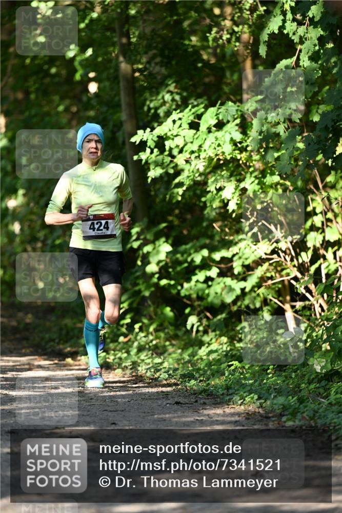 06.10.2024 - Bramfelder Halbmarathon 2024 Dr. Thomas Lammeyer http://msf.ph/oto/7341521 06.10.2024 10:49:54 Laufen 424 meine-sportfotos.de