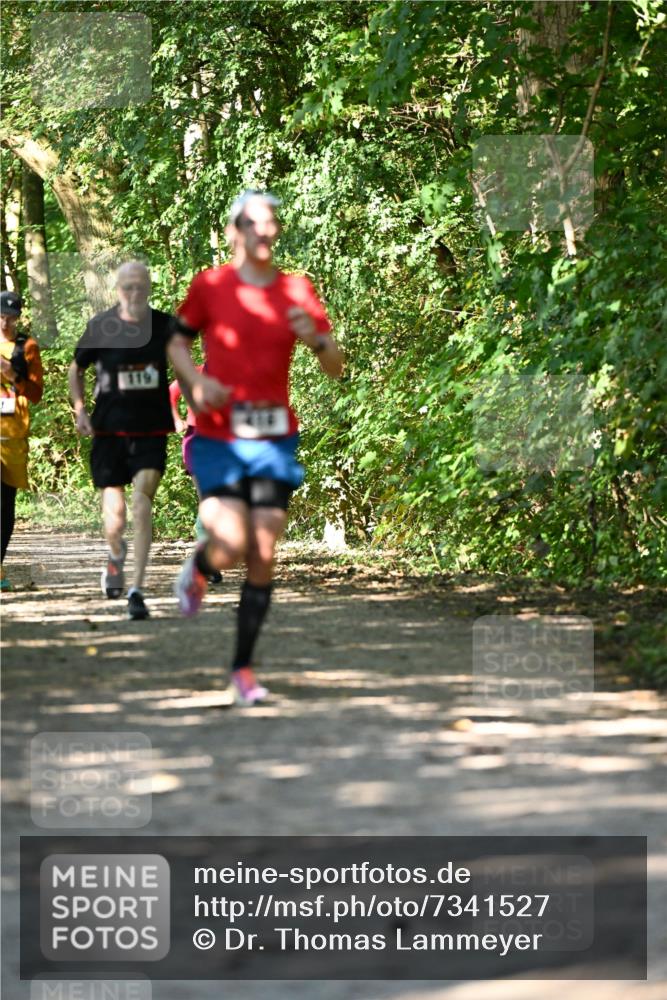 06.10.2024 - Bramfelder Halbmarathon 2024 Dr. Thomas Lammeyer http://msf.ph/oto/7341527 06.10.2024 10:49:58 Laufen 119 meine-sportfotos.de