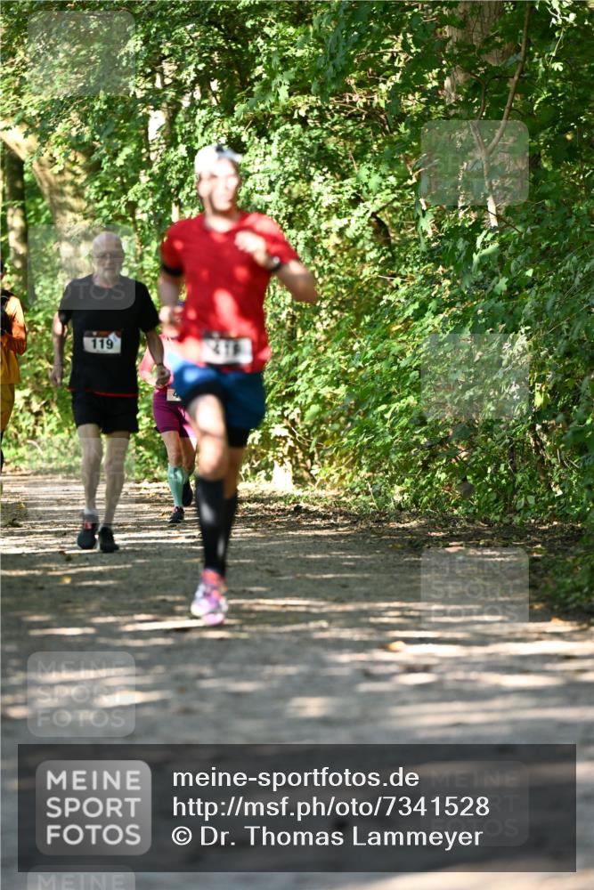 06.10.2024 - Bramfelder Halbmarathon 2024 Dr. Thomas Lammeyer http://msf.ph/oto/7341528 06.10.2024 10:49:58 Laufen 119 meine-sportfotos.de