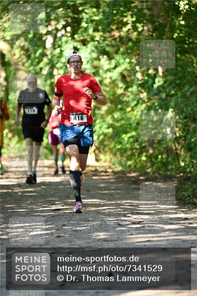 06.10.2024 - Bramfelder Halbmarathon 2024 Dr. Thomas Lammeyer http://msf.ph/oto/7341529 06.10.2024 10:49:58 Laufen 416 meine-sportfotos.de