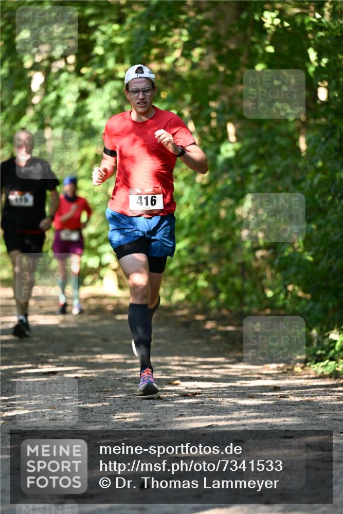 06.10.2024 - Bramfelder Halbmarathon 2024 Dr. Thomas Lammeyer http://msf.ph/oto/7341533 06.10.2024 10:49:59 Laufen 416 meine-sportfotos.de