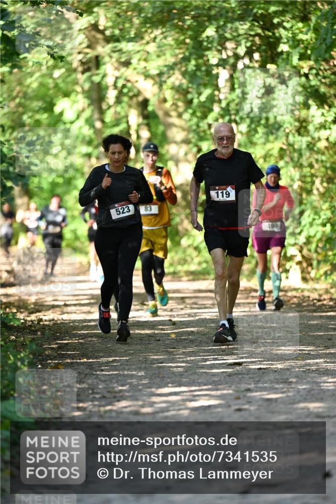 06.10.2024 - Bramfelder Halbmarathon 2024 Dr. Thomas Lammeyer http://msf.ph/oto/7341535 06.10.2024 10:50:00 Laufen 523, 83, 119, 490 meine-sportfotos.de