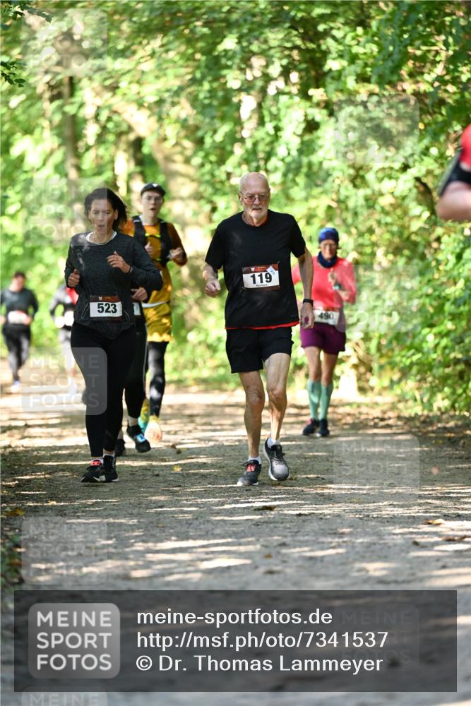 06.10.2024 - Bramfelder Halbmarathon 2024 Dr. Thomas Lammeyer http://msf.ph/oto/7341537 06.10.2024 10:50:00 Laufen 523, 119, 490 meine-sportfotos.de