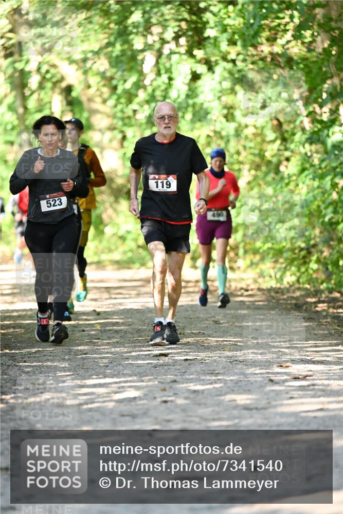 06.10.2024 - Bramfelder Halbmarathon 2024 Dr. Thomas Lammeyer http://msf.ph/oto/7341540 06.10.2024 10:50:00 Laufen 523, 119, 490 meine-sportfotos.de