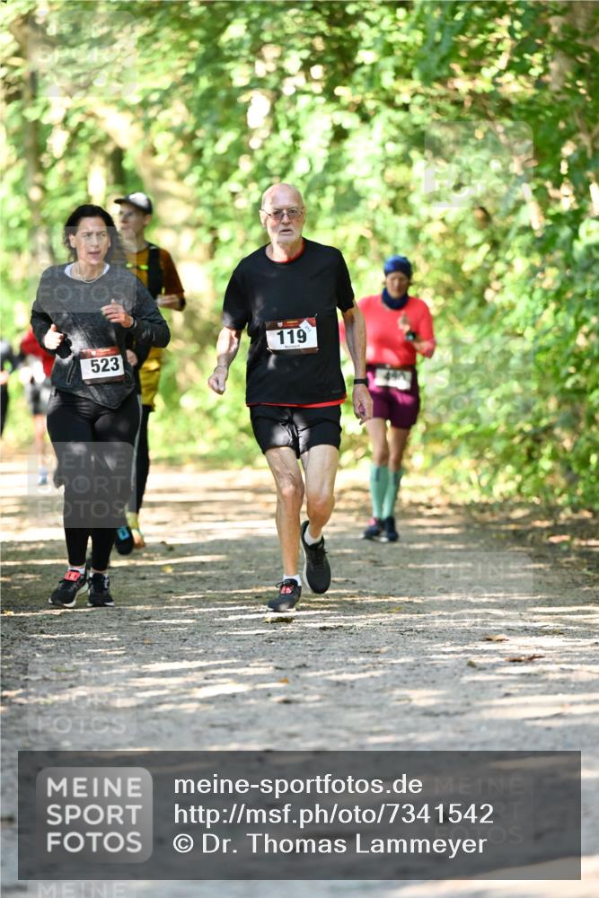 06.10.2024 - Bramfelder Halbmarathon 2024 Dr. Thomas Lammeyer http://msf.ph/oto/7341542 06.10.2024 10:50:01 Laufen 119, 523 meine-sportfotos.de