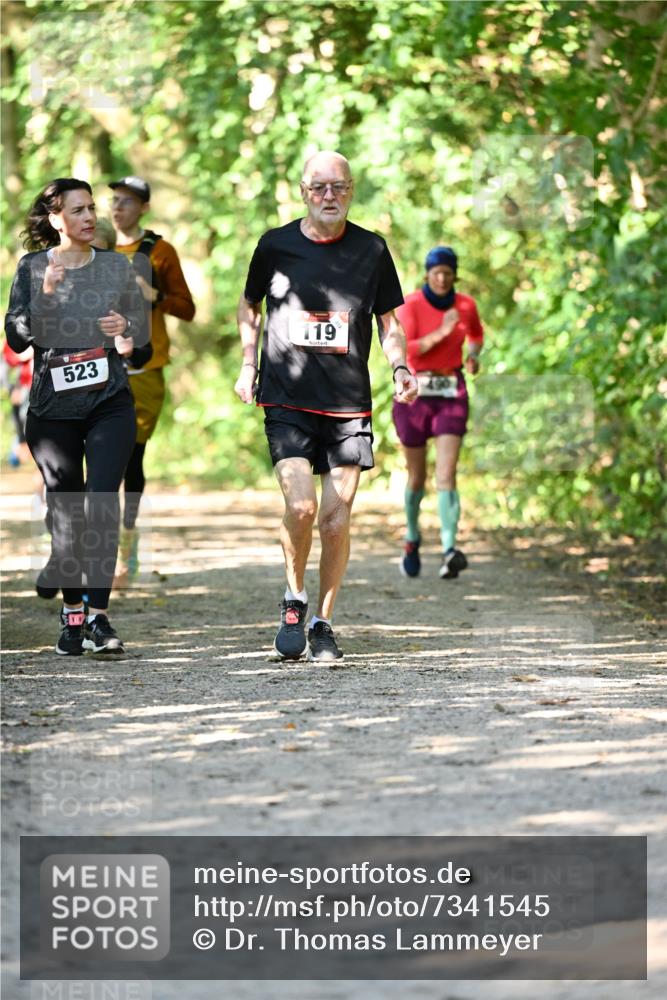 06.10.2024 - Bramfelder Halbmarathon 2024 Dr. Thomas Lammeyer http://msf.ph/oto/7341545 06.10.2024 10:50:01 Laufen 523, 119 meine-sportfotos.de