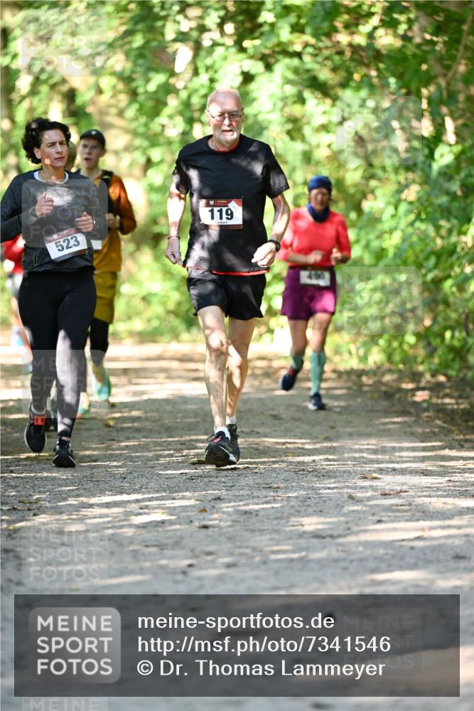 06.10.2024 - Bramfelder Halbmarathon 2024 Dr. Thomas Lammeyer http://msf.ph/oto/7341546 06.10.2024 10:50:01 Laufen 523, 119 meine-sportfotos.de