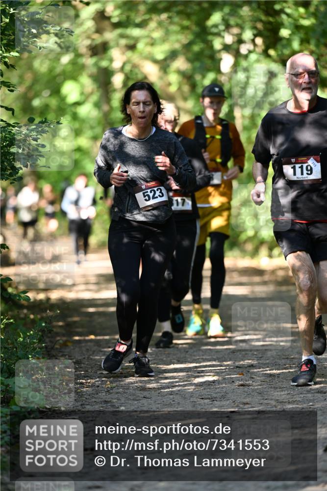 06.10.2024 - Bramfelder Halbmarathon 2024 Dr. Thomas Lammeyer http://msf.ph/oto/7341553 06.10.2024 10:50:03 Laufen 213, 523, 119 meine-sportfotos.de