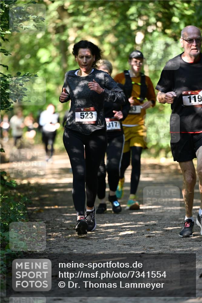 06.10.2024 - Bramfelder Halbmarathon 2024 Dr. Thomas Lammeyer http://msf.ph/oto/7341554 06.10.2024 10:50:03 Laufen 523, 317, 119 meine-sportfotos.de