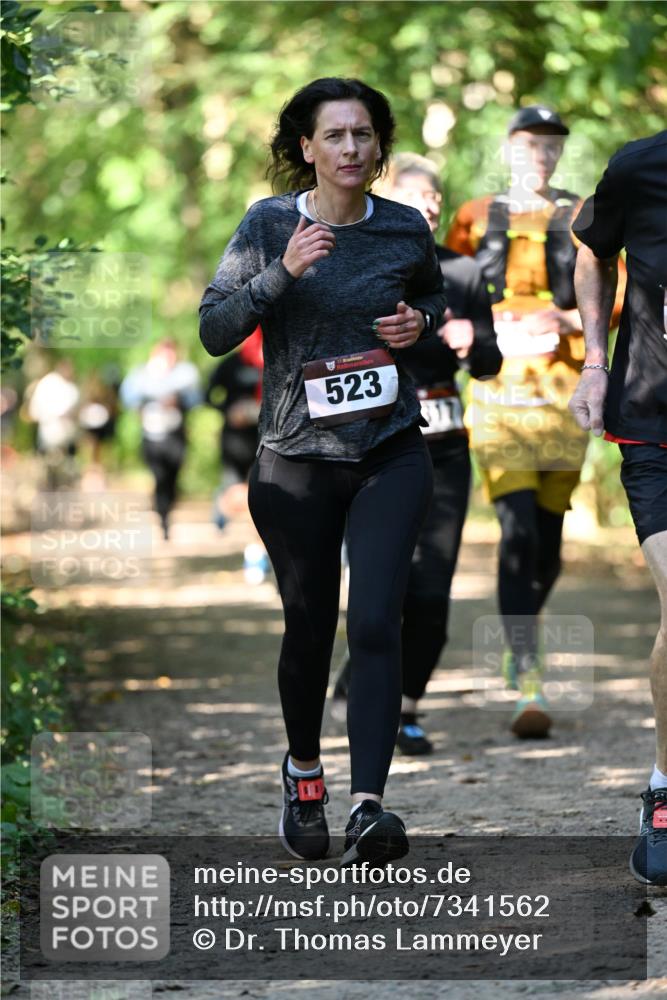 06.10.2024 - Bramfelder Halbmarathon 2024 Dr. Thomas Lammeyer http://msf.ph/oto/7341562 06.10.2024 10:50:04 Laufen 523 meine-sportfotos.de