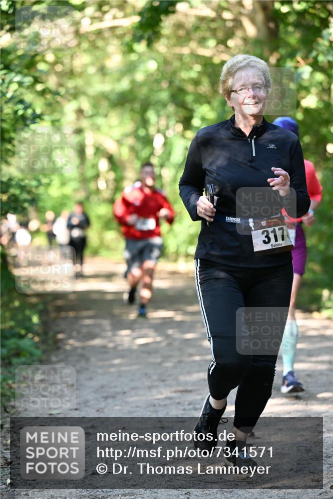 06.10.2024 - Bramfelder Halbmarathon 2024 Dr. Thomas Lammeyer http://msf.ph/oto/7341571 06.10.2024 10:50:07 Laufen 317 meine-sportfotos.de