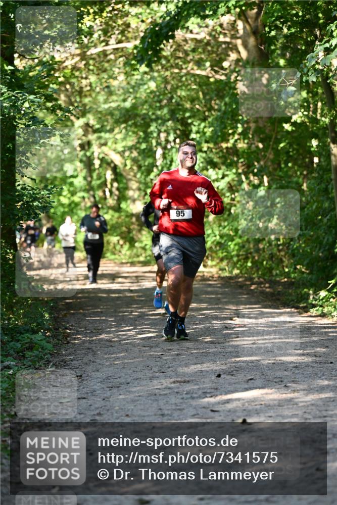 06.10.2024 - Bramfelder Halbmarathon 2024 Dr. Thomas Lammeyer http://msf.ph/oto/7341575 06.10.2024 10:50:09 Laufen 95 meine-sportfotos.de