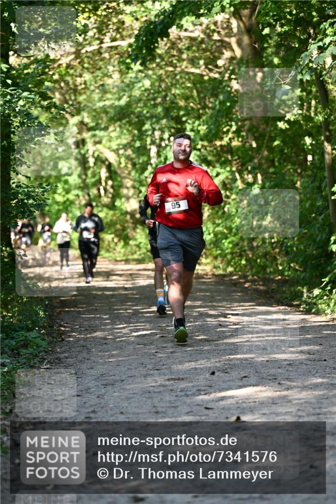 06.10.2024 - Bramfelder Halbmarathon 2024 Dr. Thomas Lammeyer http://msf.ph/oto/7341576 06.10.2024 10:50:09 Laufen 95 meine-sportfotos.de