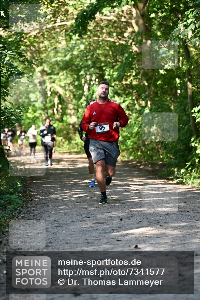 06.10.2024 - Bramfelder Halbmarathon 2024 Dr. Thomas Lammeyer http://msf.ph/oto/7341577 06.10.2024 10:50:09 Laufen 95 meine-sportfotos.de