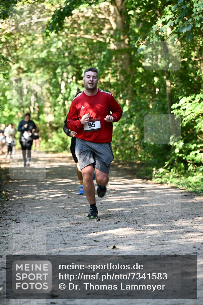 06.10.2024 - Bramfelder Halbmarathon 2024 Dr. Thomas Lammeyer http://msf.ph/oto/7341583 06.10.2024 10:50:10 Laufen 95 meine-sportfotos.de
