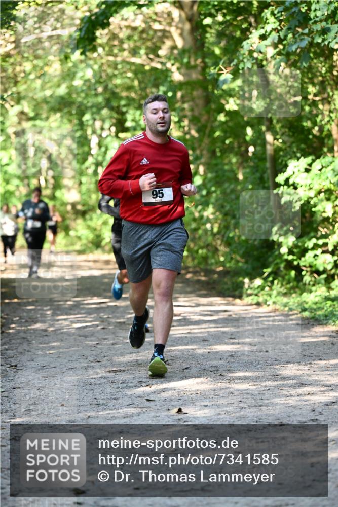 06.10.2024 - Bramfelder Halbmarathon 2024 Dr. Thomas Lammeyer http://msf.ph/oto/7341585 06.10.2024 10:50:10 Laufen 95 meine-sportfotos.de