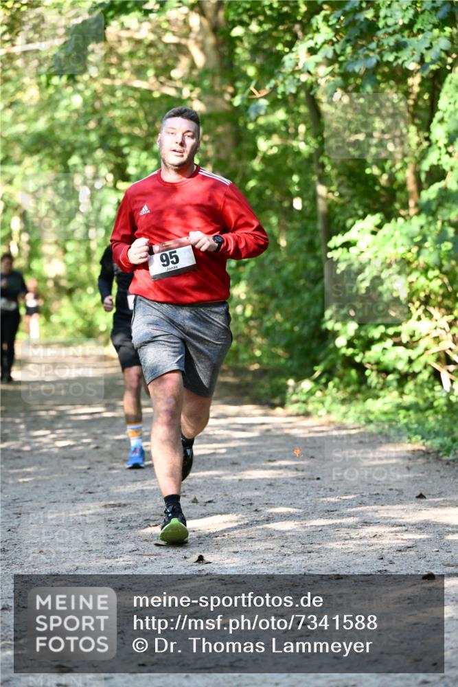 06.10.2024 - Bramfelder Halbmarathon 2024 Dr. Thomas Lammeyer http://msf.ph/oto/7341588 06.10.2024 10:50:10 Laufen 95 meine-sportfotos.de