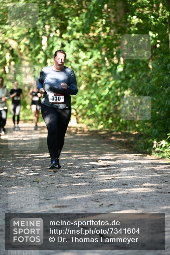 06.10.2024 - Bramfelder Halbmarathon 2024 Dr. Thomas Lammeyer http://msf.ph/oto/7341604 06.10.2024 10:50:15 Laufen 330 meine-sportfotos.de