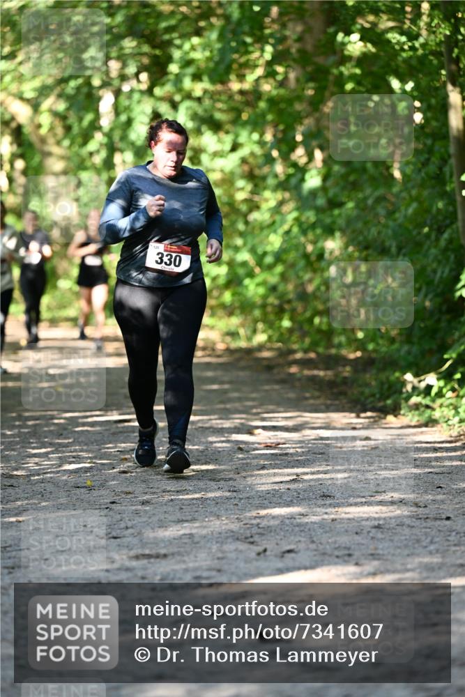 06.10.2024 - Bramfelder Halbmarathon 2024 Dr. Thomas Lammeyer http://msf.ph/oto/7341607 06.10.2024 10:50:15 Laufen 126, 330 meine-sportfotos.de