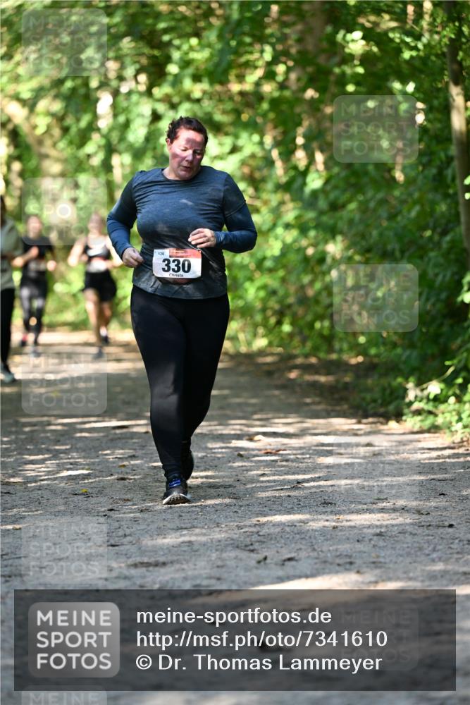 06.10.2024 - Bramfelder Halbmarathon 2024 Dr. Thomas Lammeyer http://msf.ph/oto/7341610 06.10.2024 10:50:16 Laufen 126, 330 meine-sportfotos.de