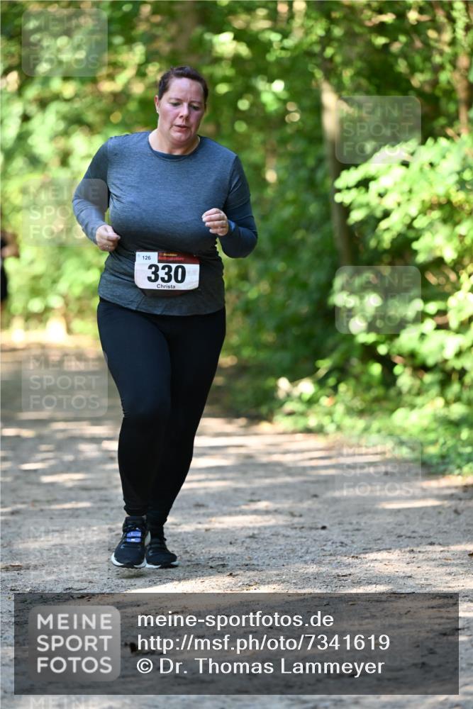06.10.2024 - Bramfelder Halbmarathon 2024 Dr. Thomas Lammeyer http://msf.ph/oto/7341619 06.10.2024 10:50:17 Laufen 126, 33, 330 meine-sportfotos.de