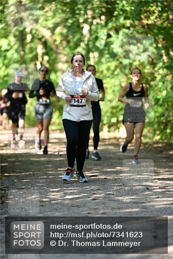 06.10.2024 - Bramfelder Halbmarathon 2024 Dr. Thomas Lammeyer http://msf.ph/oto/7341623 06.10.2024 10:50:19 Laufen 147, 263 meine-sportfotos.de