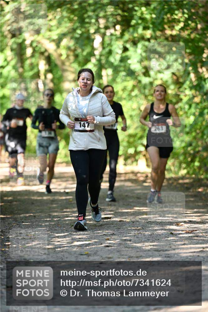 06.10.2024 - Bramfelder Halbmarathon 2024 Dr. Thomas Lammeyer http://msf.ph/oto/7341624 06.10.2024 10:50:20 Laufen 147, 263 meine-sportfotos.de