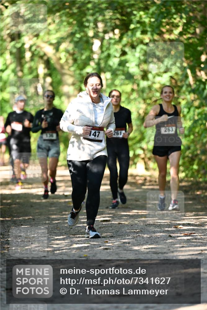 06.10.2024 - Bramfelder Halbmarathon 2024 Dr. Thomas Lammeyer http://msf.ph/oto/7341627 06.10.2024 10:50:20 Laufen 147, 261, 263 meine-sportfotos.de