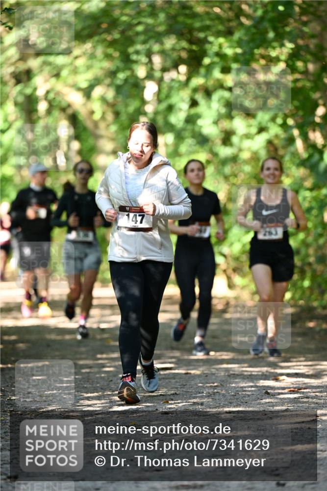 06.10.2024 - Bramfelder Halbmarathon 2024 Dr. Thomas Lammeyer http://msf.ph/oto/7341629 06.10.2024 10:50:20 Laufen 147, 263 meine-sportfotos.de