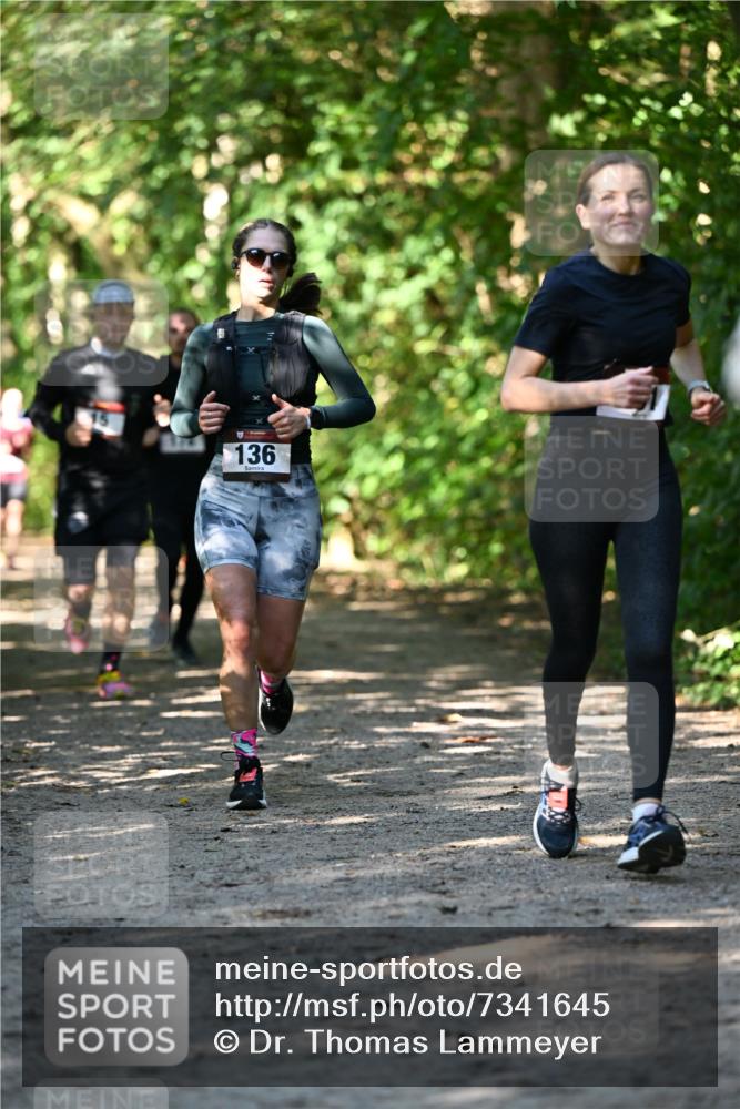 06.10.2024 - Bramfelder Halbmarathon 2024 Dr. Thomas Lammeyer http://msf.ph/oto/7341645 06.10.2024 10:50:24 Laufen 136 meine-sportfotos.de