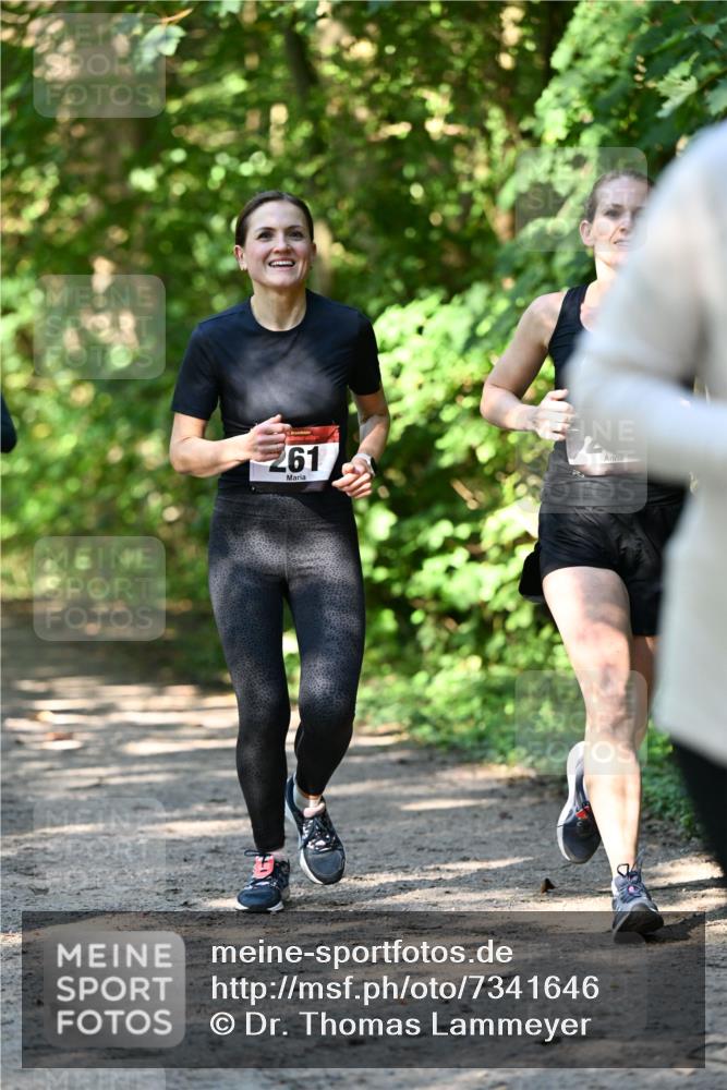 06.10.2024 - Bramfelder Halbmarathon 2024 Dr. Thomas Lammeyer http://msf.ph/oto/7341646 06.10.2024 10:50:25 Laufen 261 meine-sportfotos.de