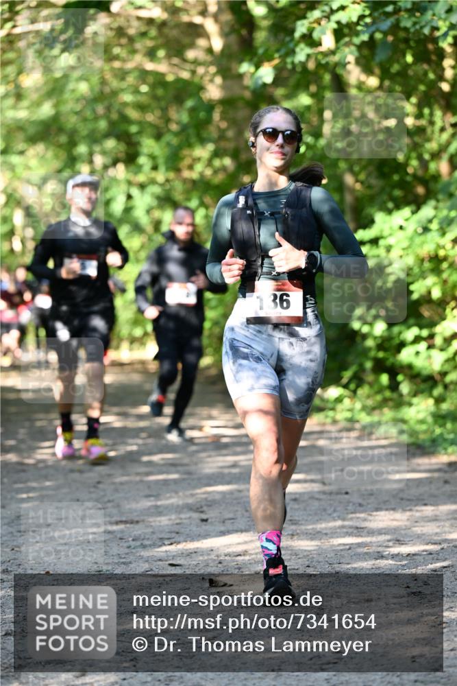06.10.2024 - Bramfelder Halbmarathon 2024 Dr. Thomas Lammeyer http://msf.ph/oto/7341654 06.10.2024 10:50:26 Laufen 136 meine-sportfotos.de