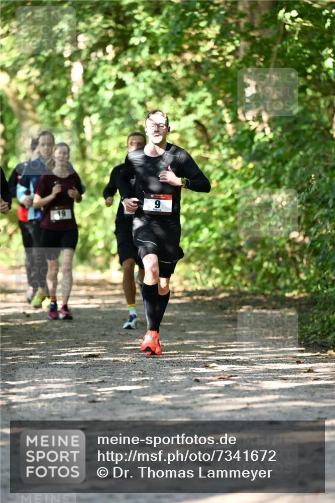 06.10.2024 - Bramfelder Halbmarathon 2024 Dr. Thomas Lammeyer http://msf.ph/oto/7341672 06.10.2024 10:50:30 Laufen 9 meine-sportfotos.de