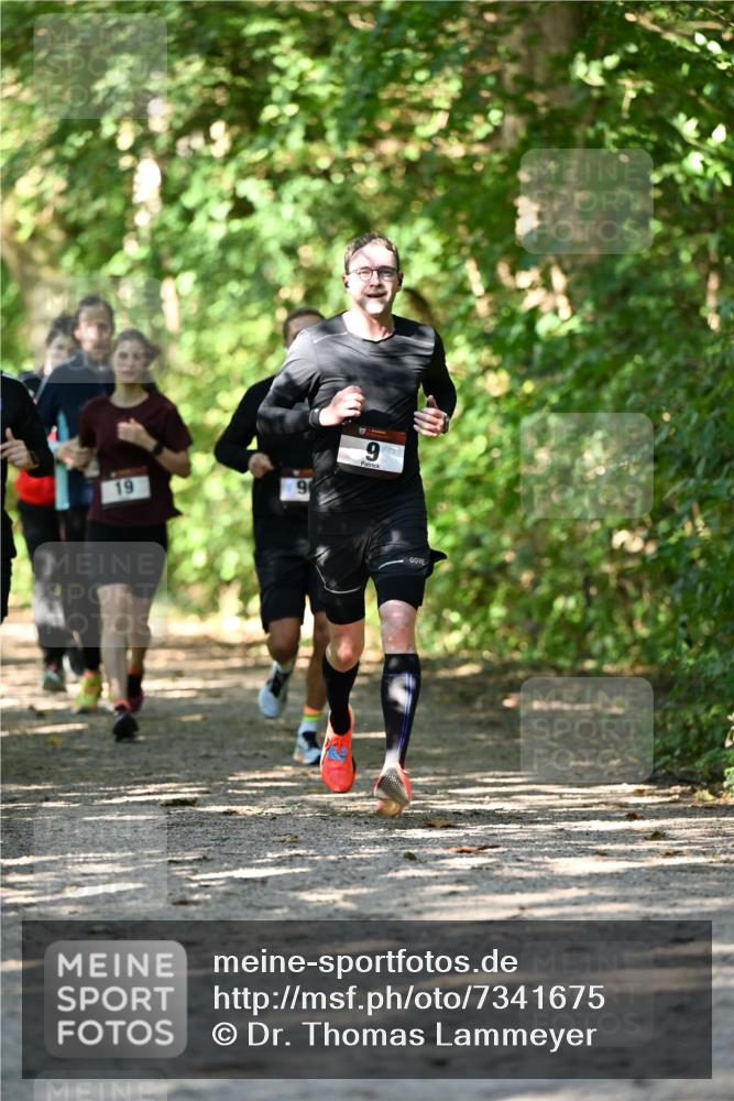 06.10.2024 - Bramfelder Halbmarathon 2024 Dr. Thomas Lammeyer http://msf.ph/oto/7341675 06.10.2024 10:50:31 Laufen 19, 9 meine-sportfotos.de