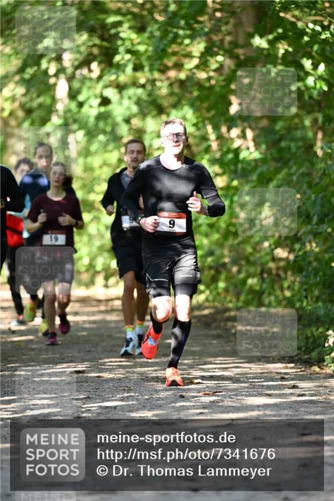 06.10.2024 - Bramfelder Halbmarathon 2024 Dr. Thomas Lammeyer http://msf.ph/oto/7341676 06.10.2024 10:50:31 Laufen 19, 9 meine-sportfotos.de