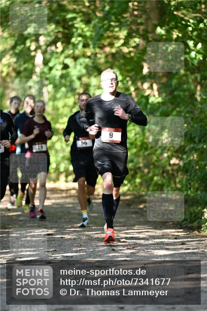 06.10.2024 - Bramfelder Halbmarathon 2024 Dr. Thomas Lammeyer http://msf.ph/oto/7341677 06.10.2024 10:50:31 Laufen 96, 9 meine-sportfotos.de