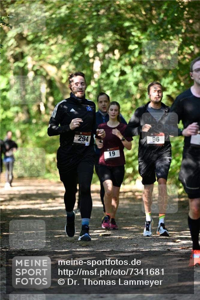 06.10.2024 - Bramfelder Halbmarathon 2024 Dr. Thomas Lammeyer http://msf.ph/oto/7341681 06.10.2024 10:50:32 Laufen 294, 19, 96 meine-sportfotos.de