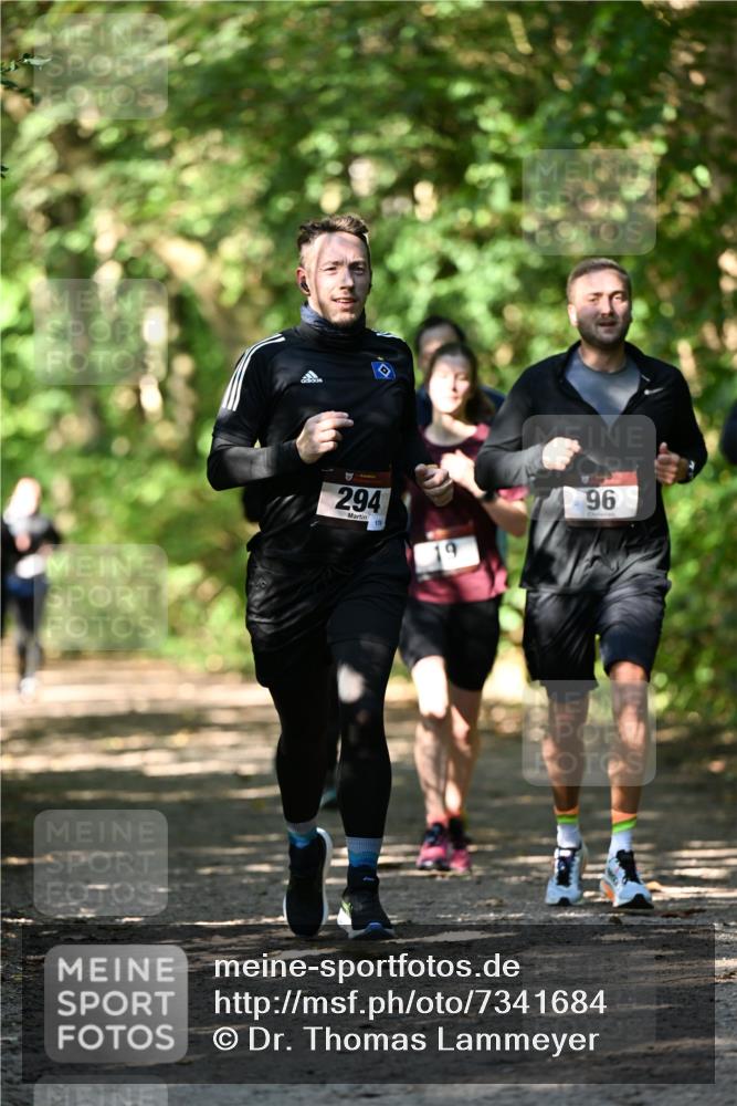 06.10.2024 - Bramfelder Halbmarathon 2024 Dr. Thomas Lammeyer http://msf.ph/oto/7341684 06.10.2024 10:50:33 Laufen 294, 176, 96 meine-sportfotos.de
